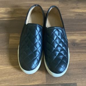 Brash Black Quilted slide on